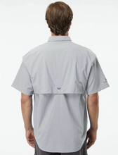 Load image into Gallery viewer, CrossCreek x Columbia - PFG Bahama™ II SS Woven Shirt in Cool Grey